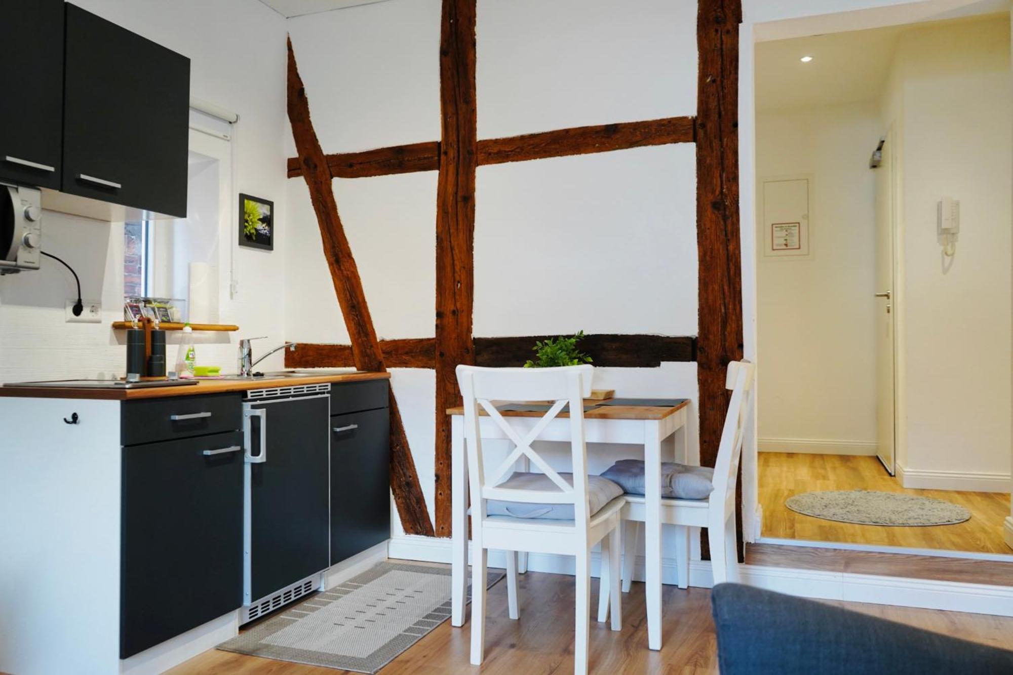 Altstadt Apartment II - Terrasse- Waschmaschine- Parkplatz Wolfsbourg Extérieur photo